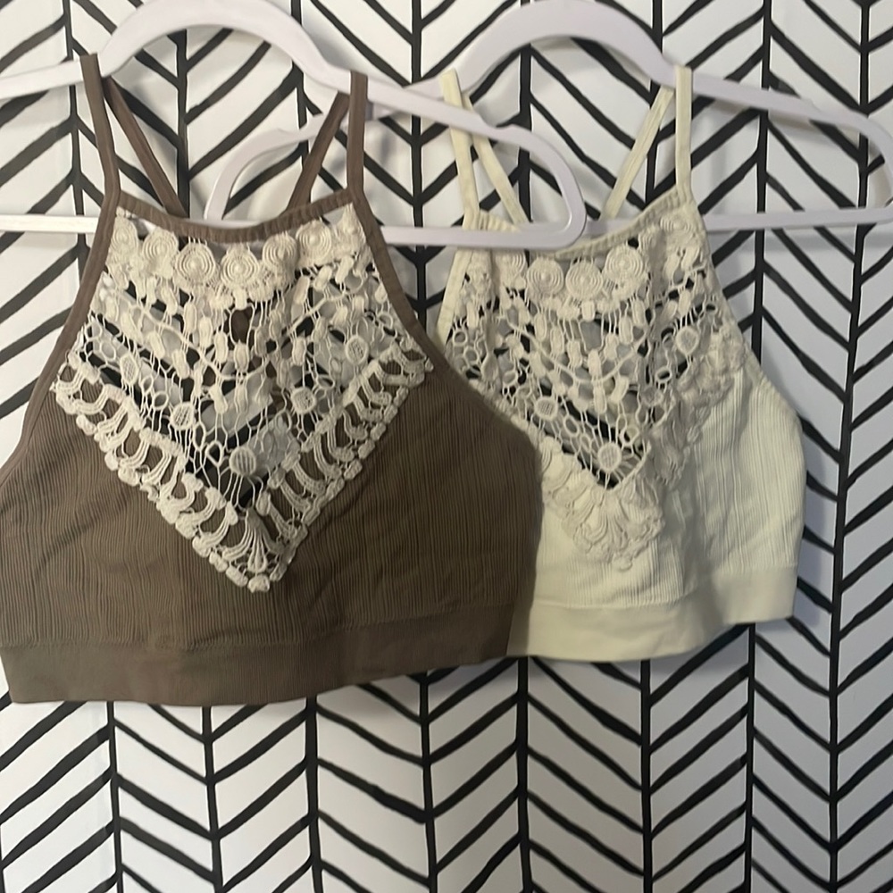 2 Bralettes XL